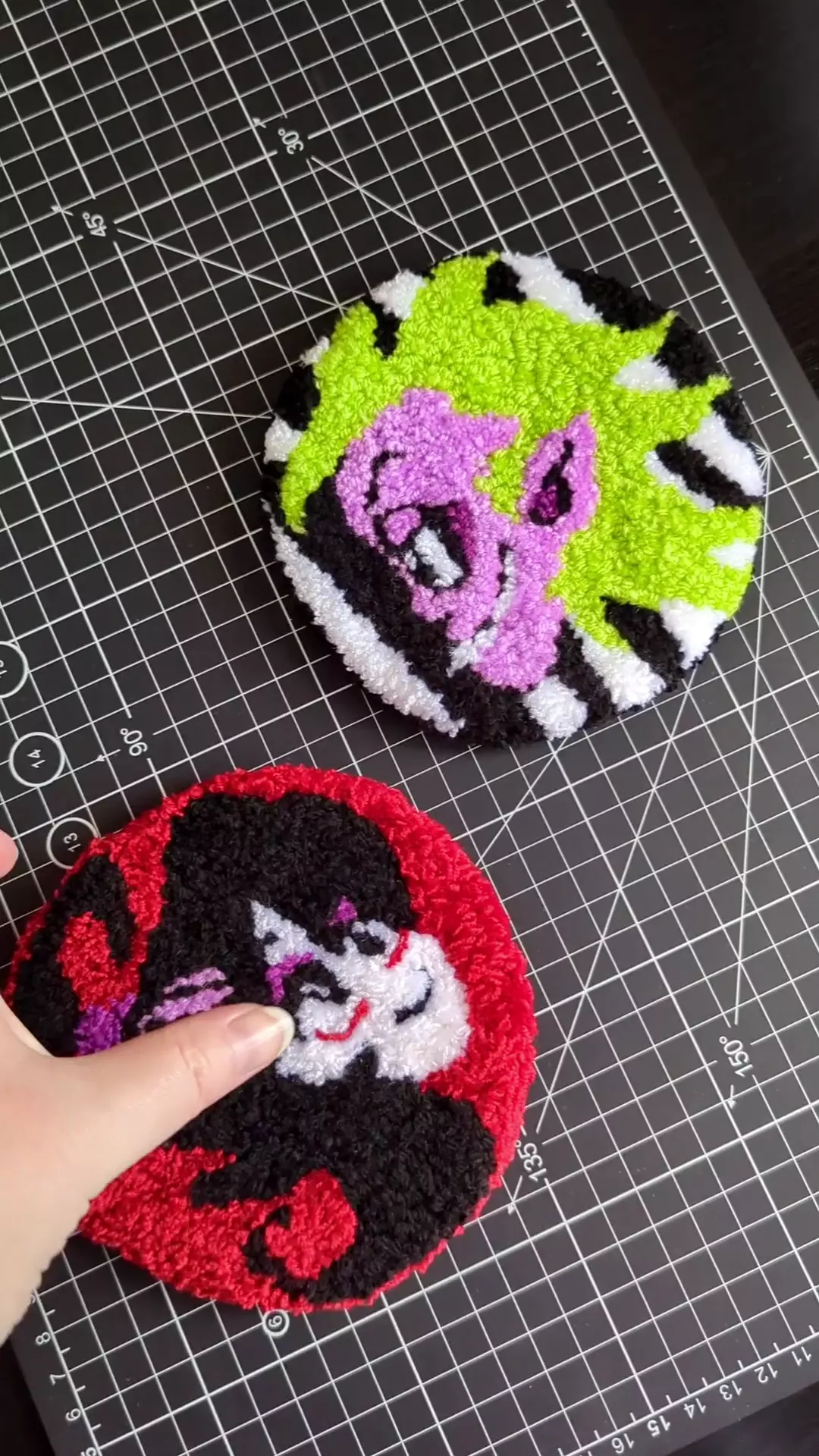 Набор подставок «Битлджус», ковровая вышивка, ручная работа