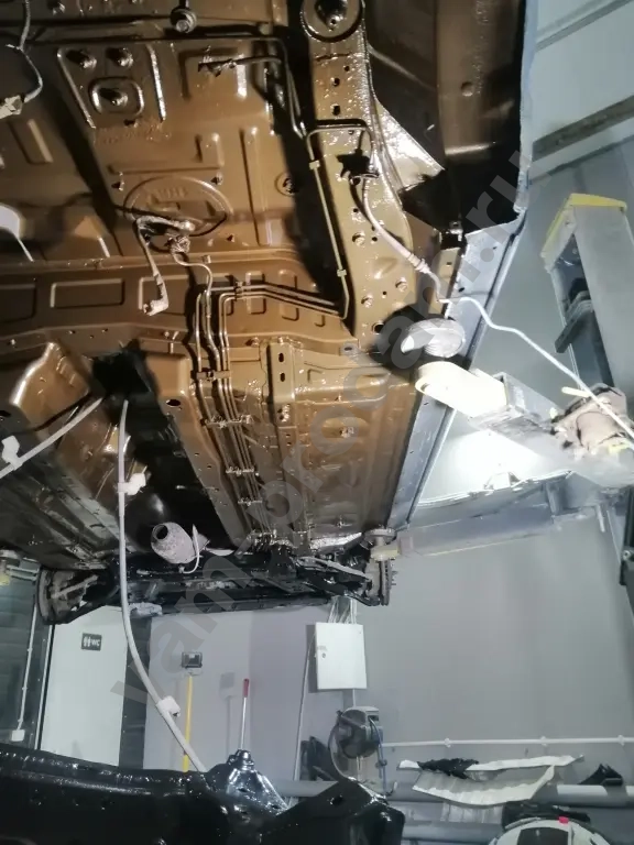 Антикоррозийная обработка кузова автомобиля.