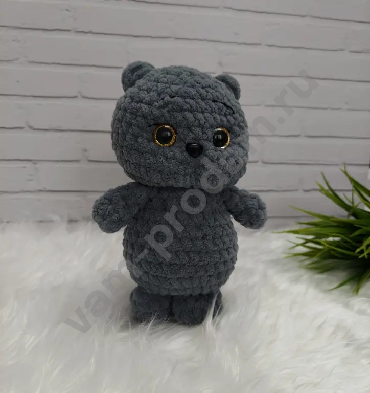 Вязаная игрушка ручной работы "Котик Басик"