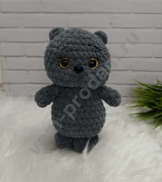 Вязаная игрушка ручной работы "Котик Басик"