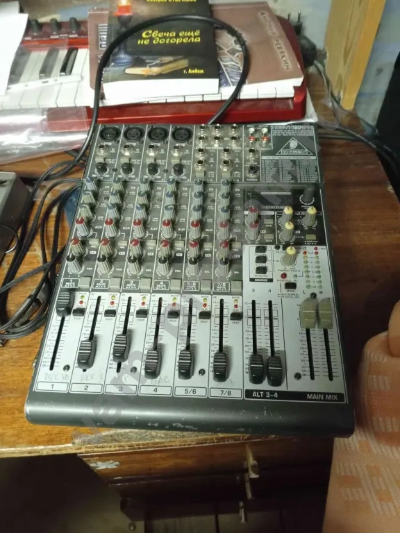 активные колонки Gem Sound BA 200, микшер с встроенным блоком эффектов беринжер