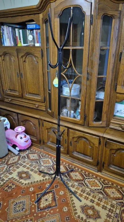 вешалка напольная металлическая