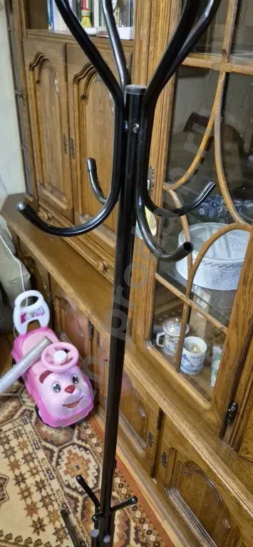 вешалка напольная металлическая