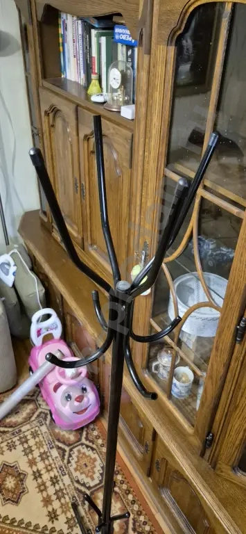 вешалка напольная металлическая