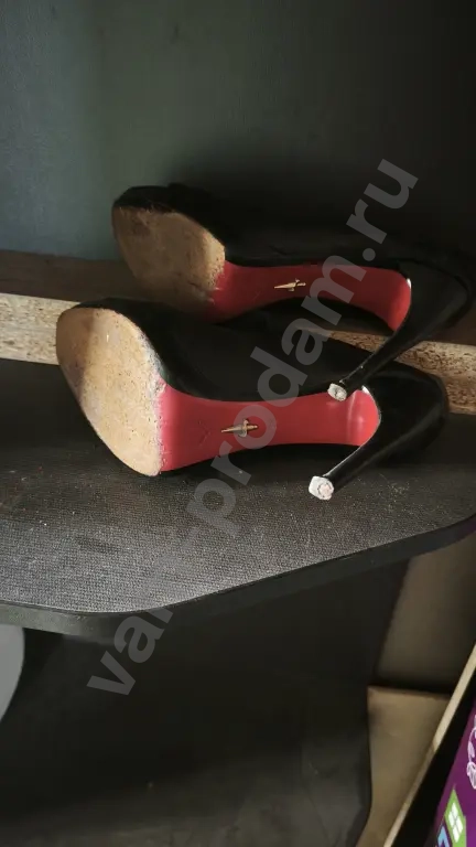 Босоножки Cesare Paciotti