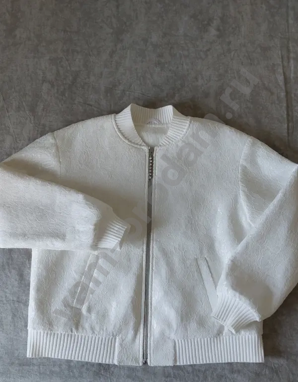 Женский бомбер