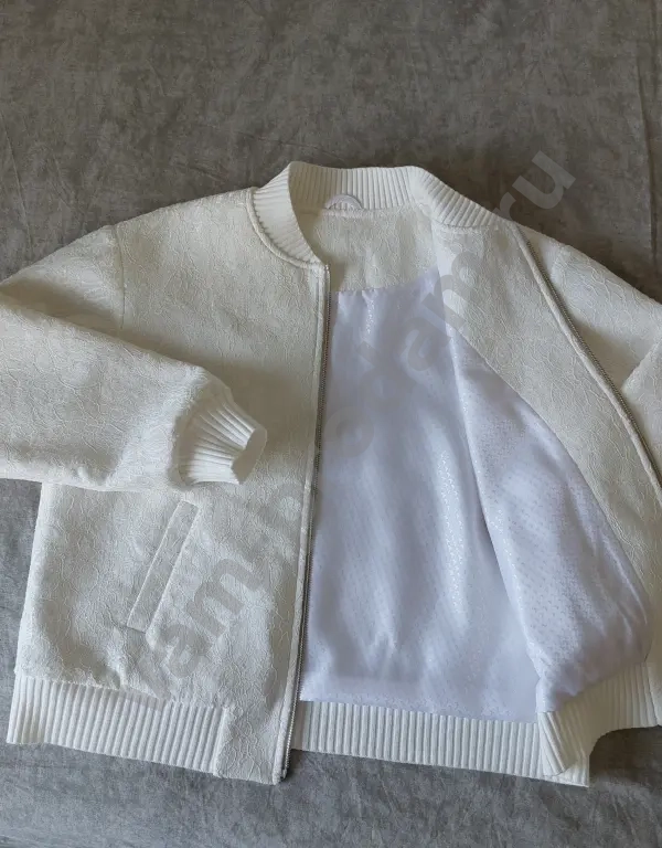 Женский бомбер