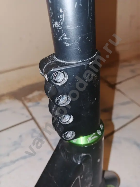 самокат и детали