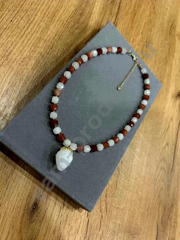 Колье-чокер.