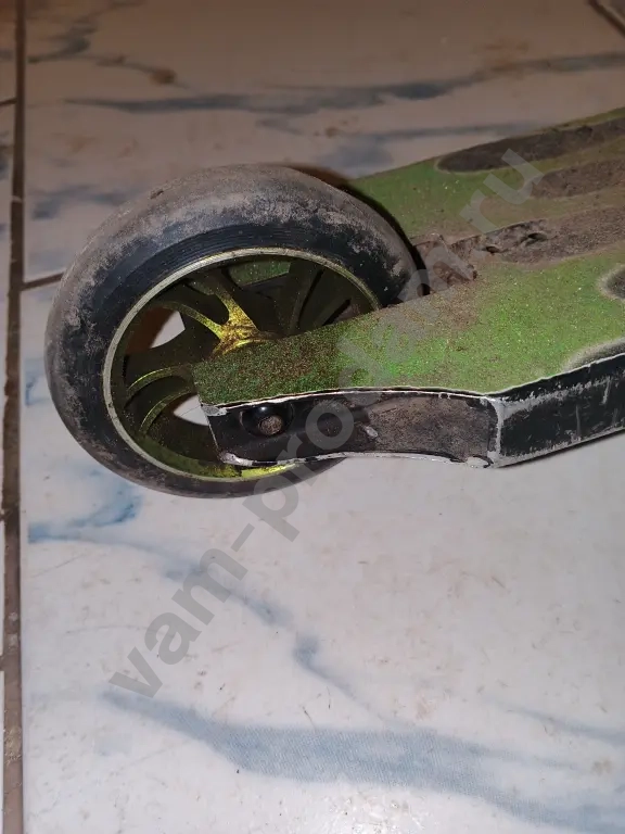 самокат и детали