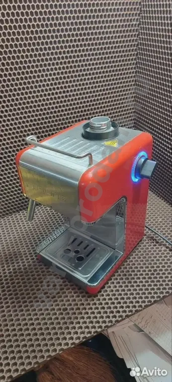 Кофеварка рожковая Polaris PCM 4002A