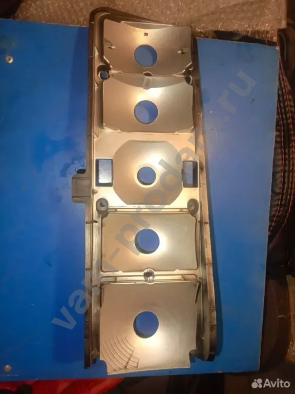 Отражатель фонаря задний правый Mercedes-Benz 2000