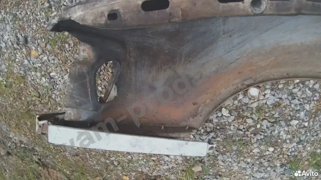 W124 крыло переднее