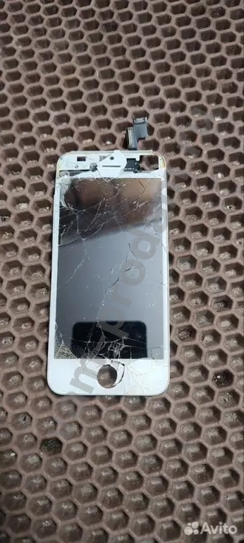 Рабочие битые дисплеи для iPhone Б/У