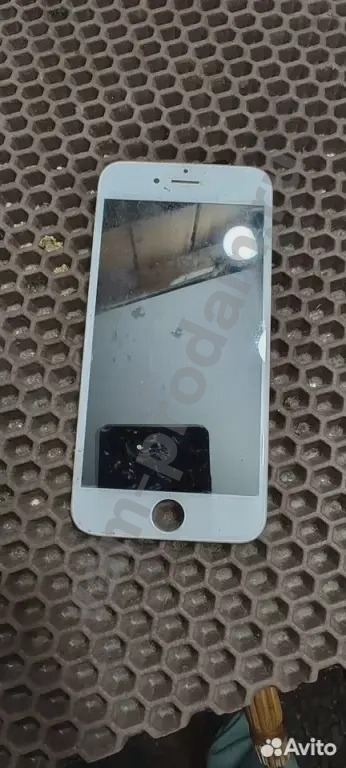 Рабочие битые дисплеи для iPhone Б/У