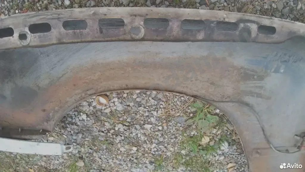 W124 крыло переднее