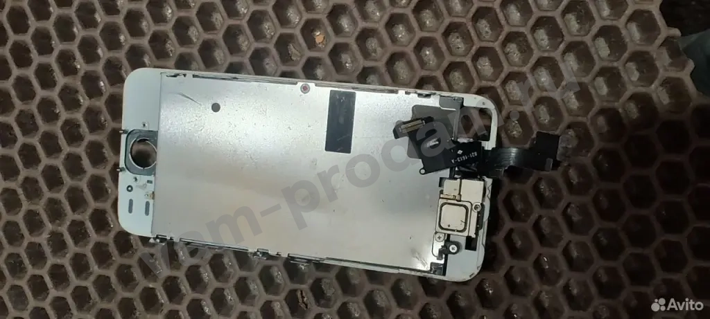 Рабочие битые дисплеи для iPhone Б/У