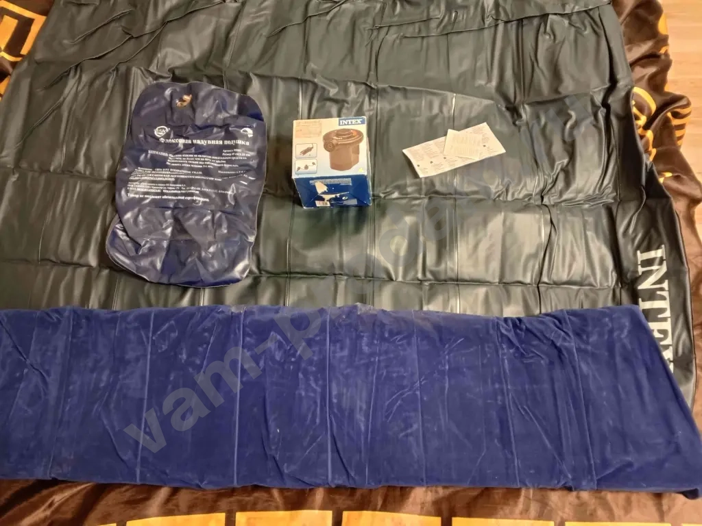 Матрас надувной с насосом новый