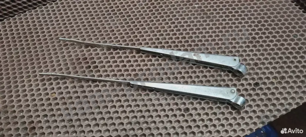 Поводок дворника