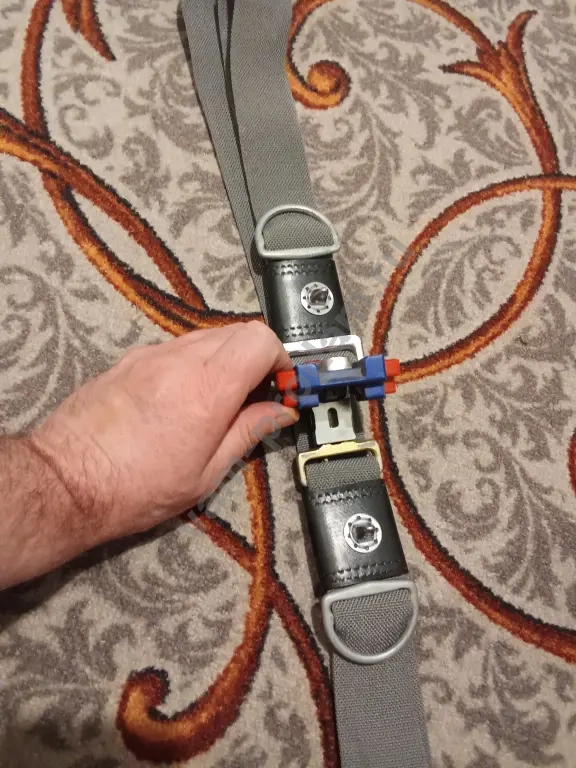 Ремень с фал от подвесной системы парашютиста(армейского),пряжки от ранца парашютного с 2мя защитами и дополнениями от ранца парашютного..