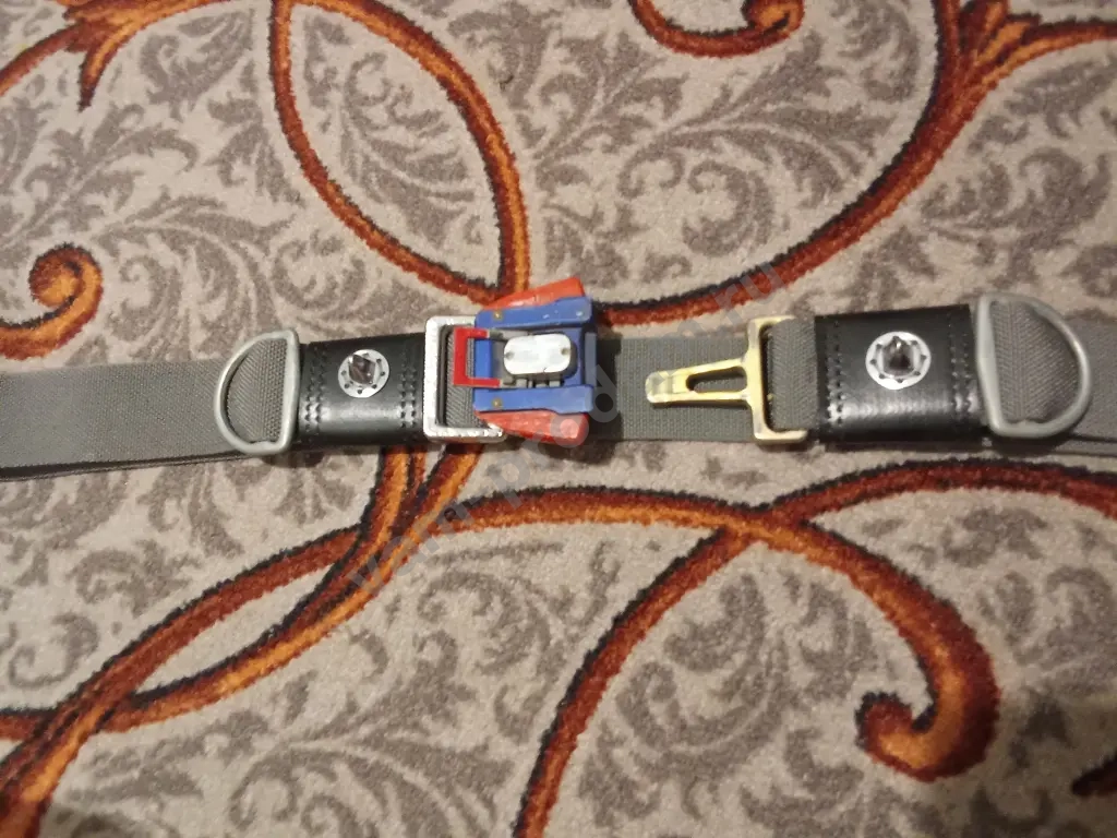 Ремень с фал от подвесной системы парашютиста(армейского),пряжки от ранца парашютного с 2мя защитами и дополнениями от ранца парашютного..