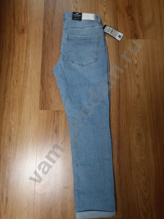 Джинсы женские