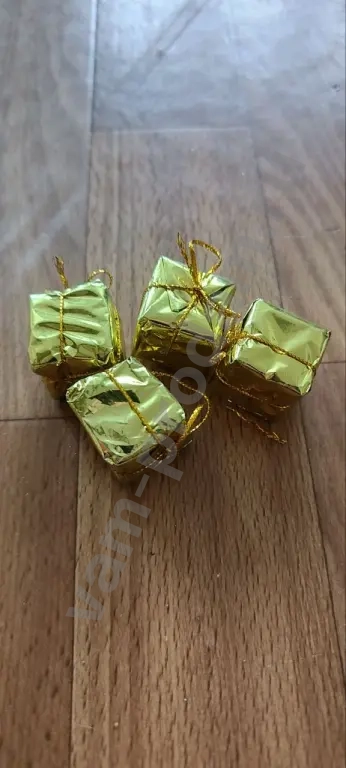 Новогодние игрушки на елку