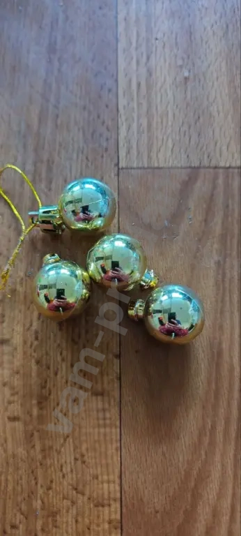 Новогодние игрушки на елку