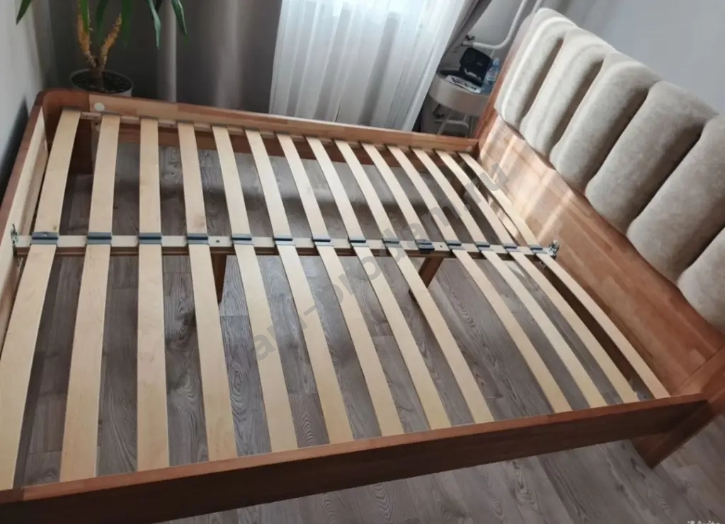 кровать двуспальная