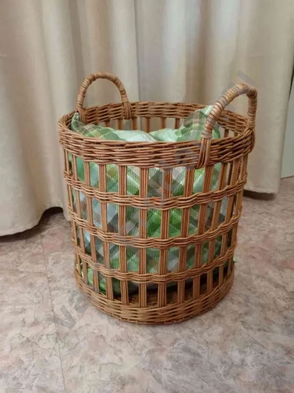Корзина плетёная