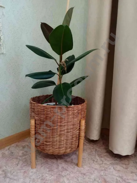 Кашпо плетёное