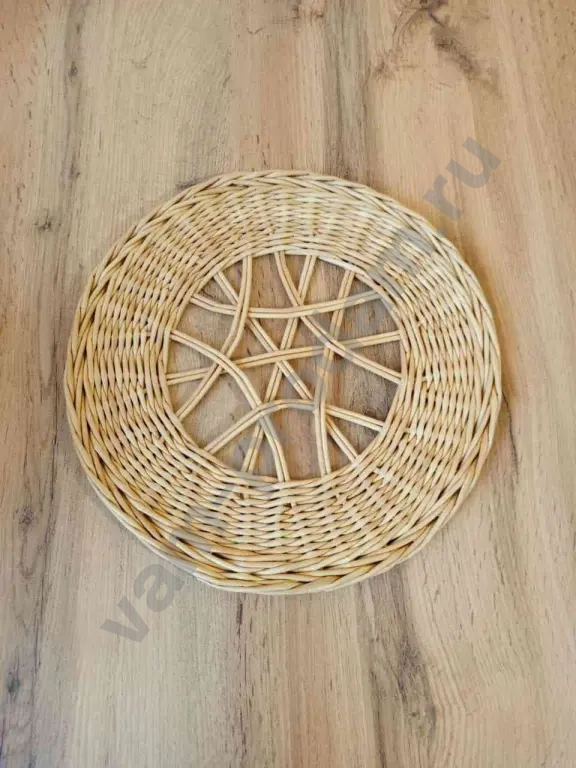 Панно плетёное