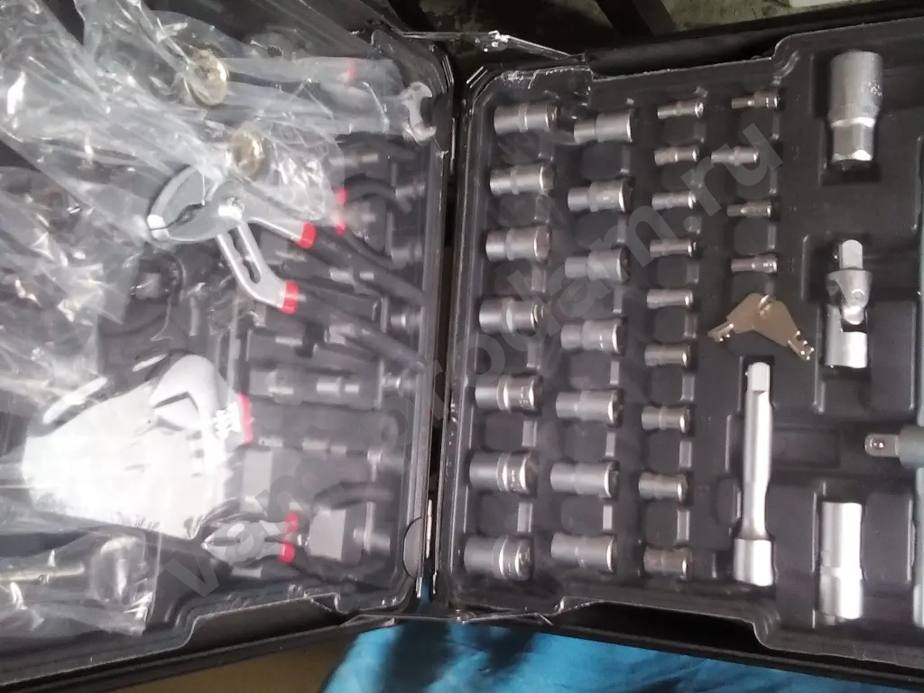 набор инструментов 198 ед в чемодане