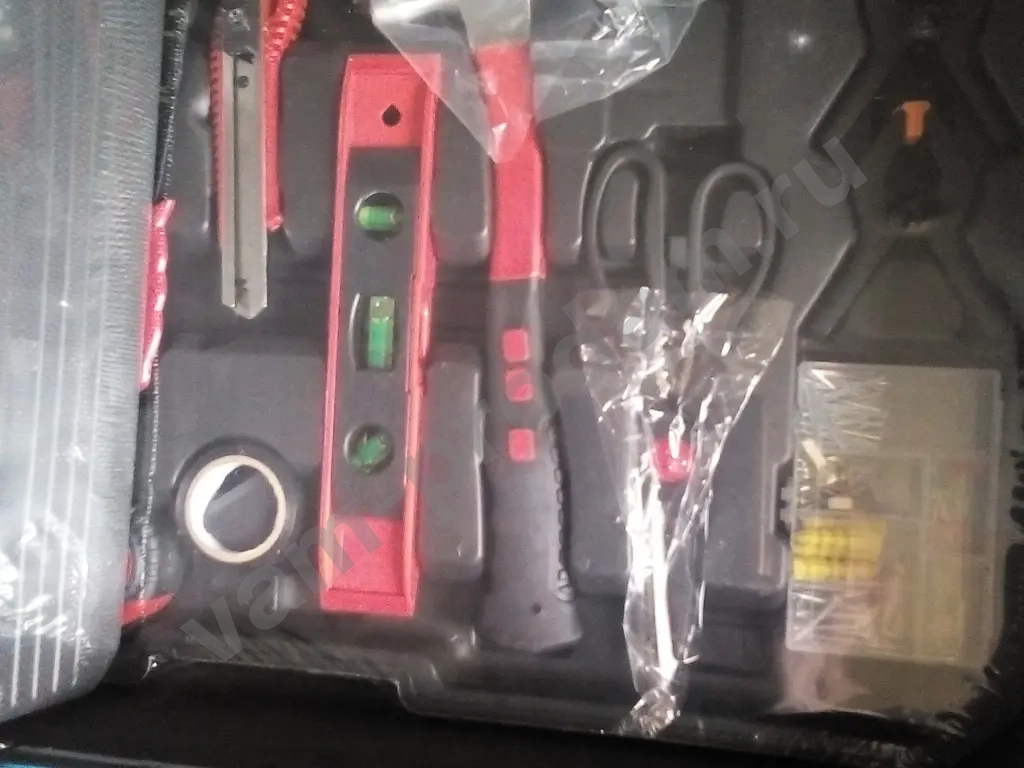 набор инструментов 198 ед в чемодане