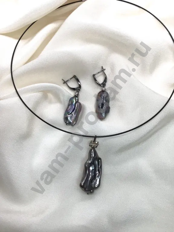 колье,браслеты,комплекты.