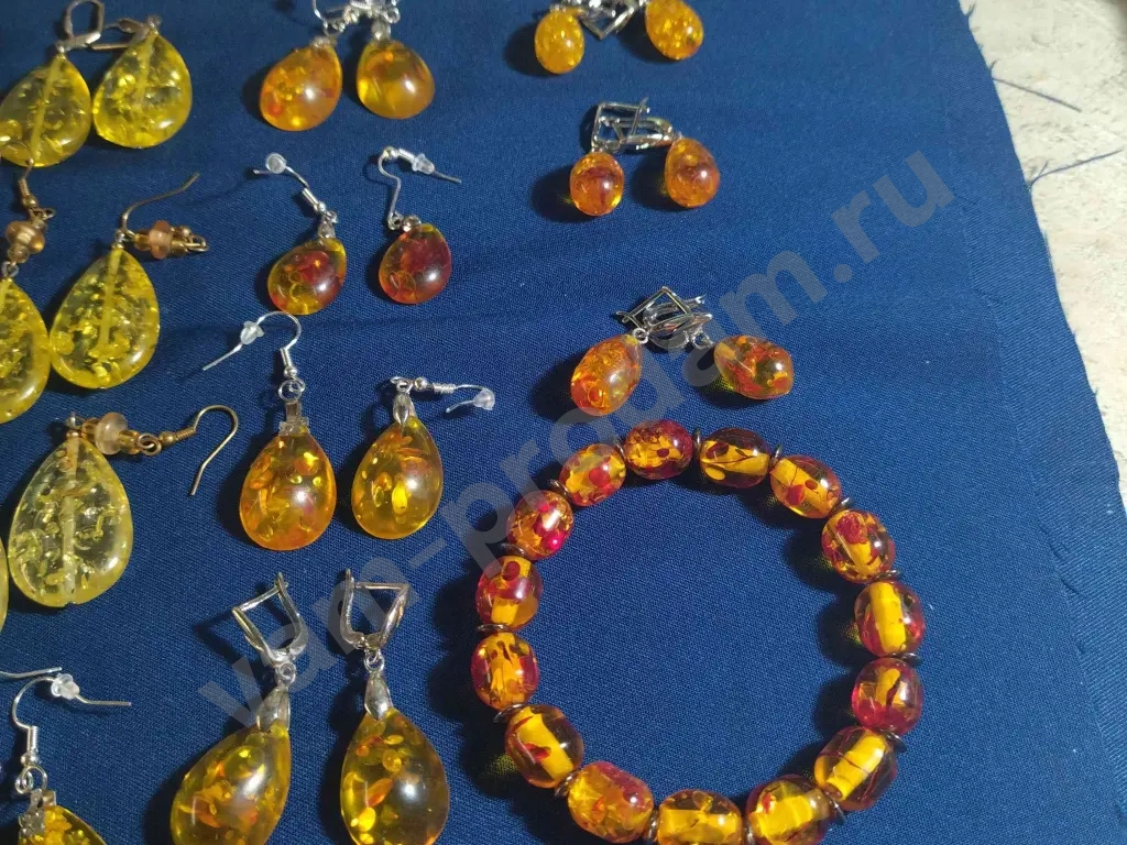 Украшения из плавленного янтаря СССР