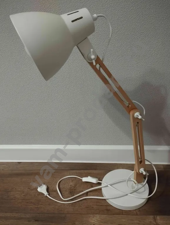 лампа настольная