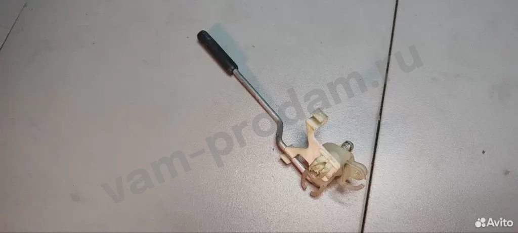 Кнопка открытия двери задняя правая Audi A6 C5 1.9