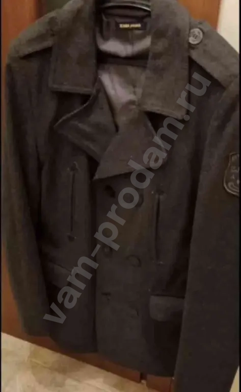 Zara мужское полупальто демисезонное 48 размер