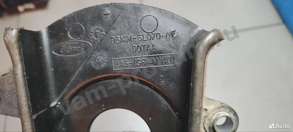 Кожух грм Ford Fusion CBK fyjb 2006