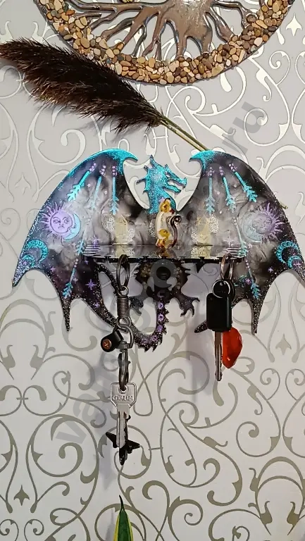 Часы, панно.