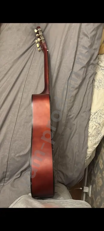 Акустическая гитара