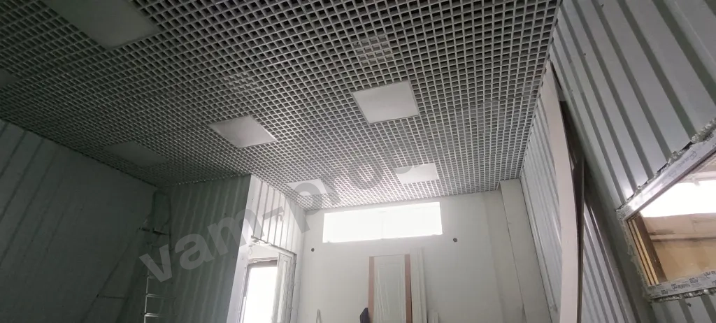 монтаж потолков Армстронг