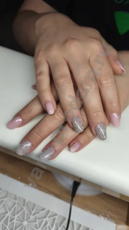 маникюр с покрытием гель-лак