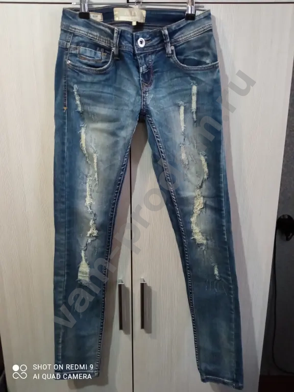 Джинсы женские, зауженные,40-42 р
