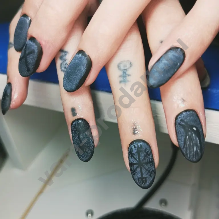 Маникюр, педикюр