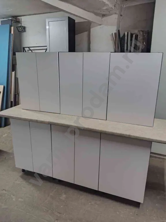 Кухонный гарнитур новый