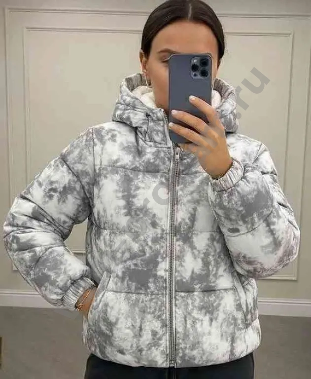 зимняя куртка на меху со стразами