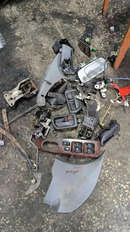 Запчасти на таета камриsv40 97 год