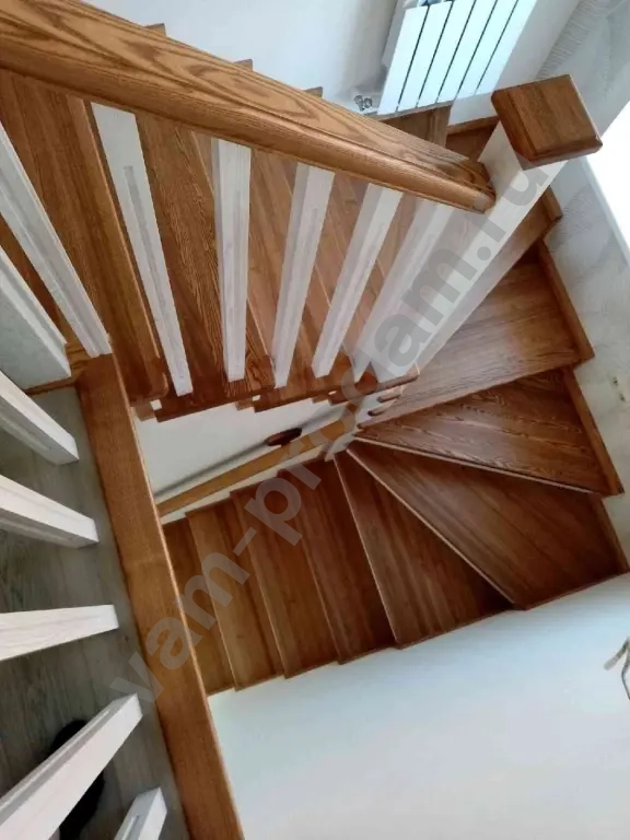 Лестницы из массива под заказ